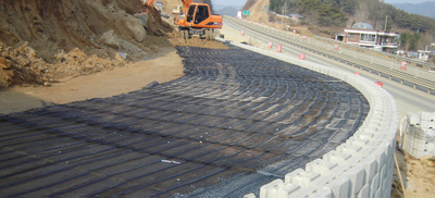 Quad Axial Plastic Retaining Wall Geogrid